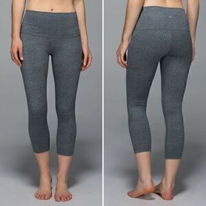 Lululemon Wunder Under Crop II Roll Down in Dottie Dash Slate Black